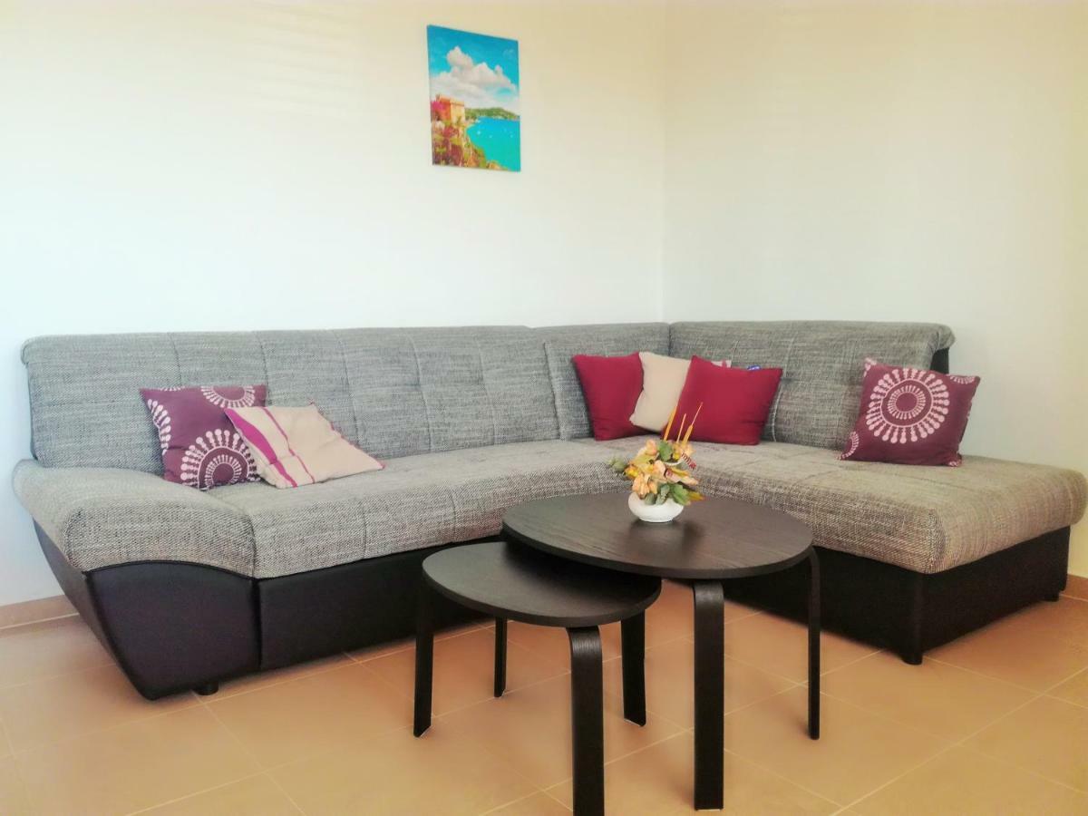 Apartment Nevenka Krk Town Eksteriør billede
