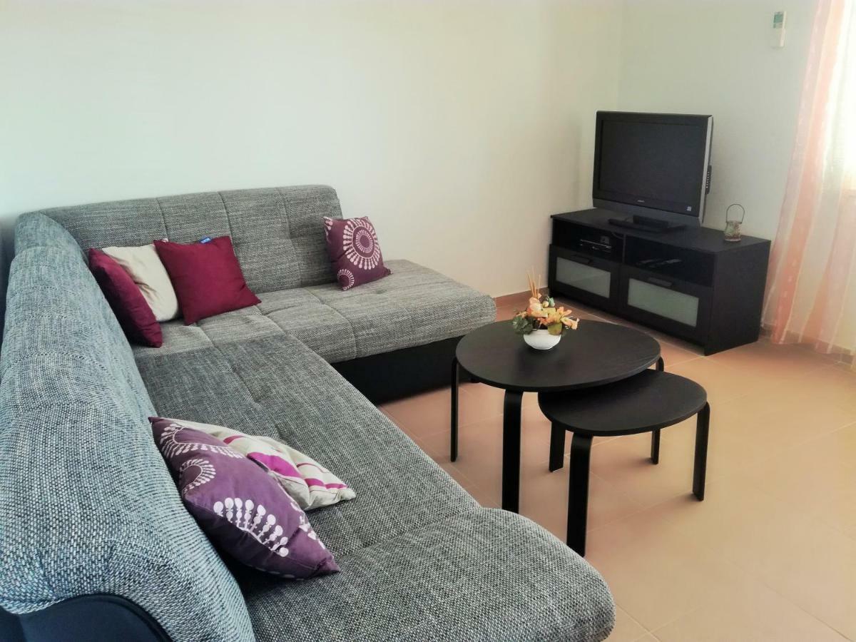 Apartment Nevenka Krk Town Eksteriør billede